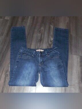Womens BUZZ jeans Size 5/6 Straight Leg Excellent Condition